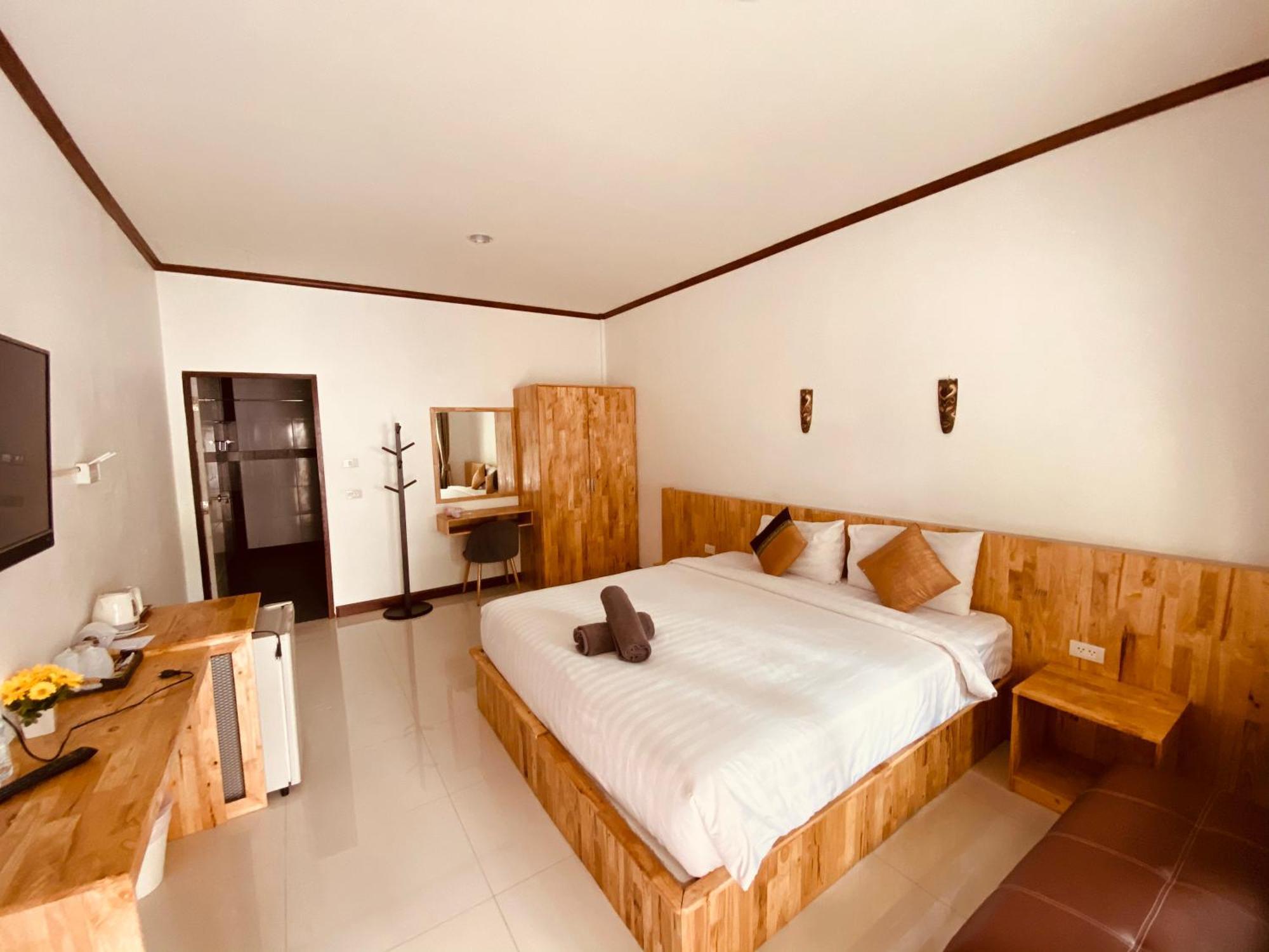 Paradise Land Resort Pattaya Phòng bức ảnh