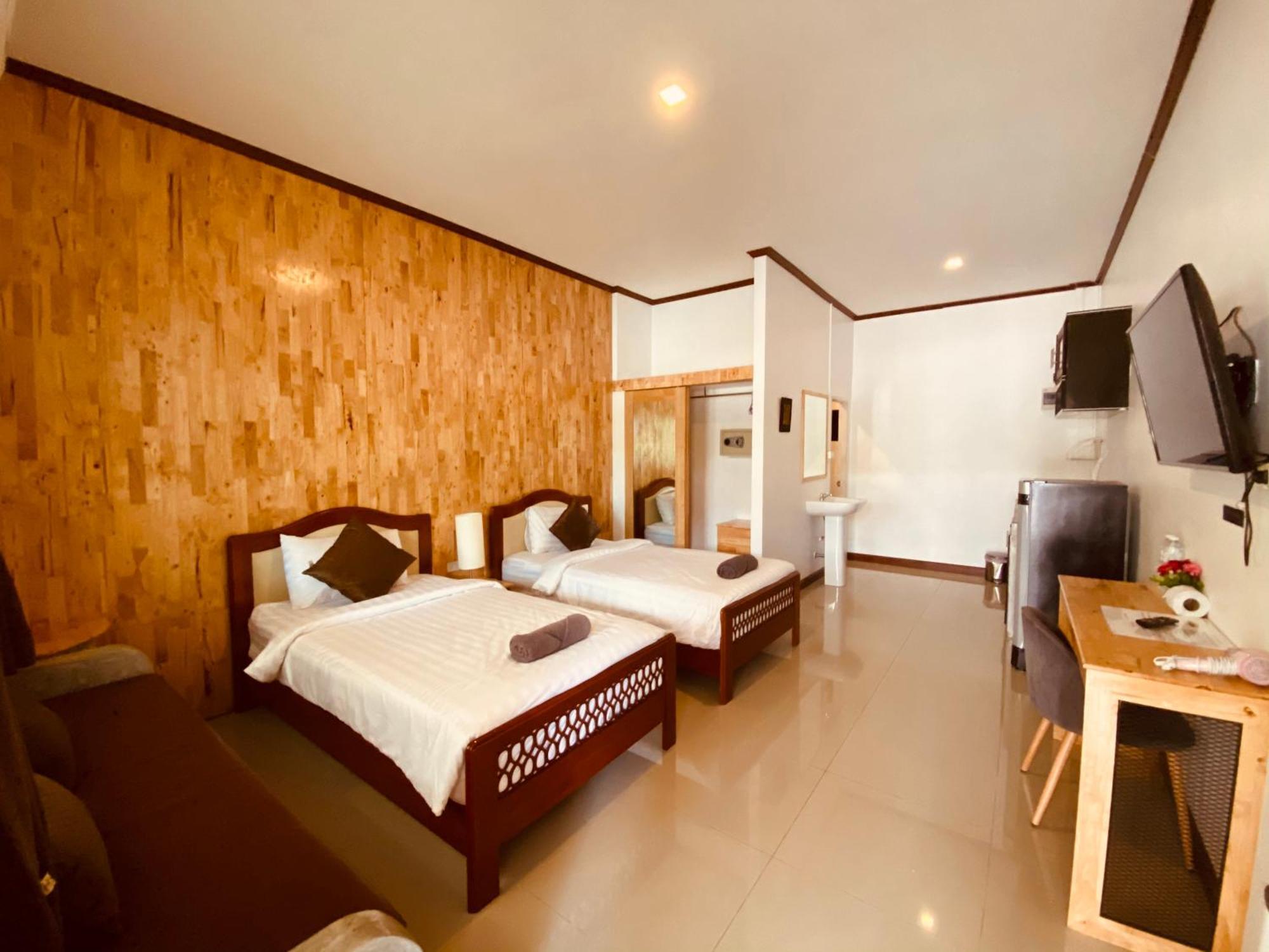 Paradise Land Resort Pattaya Phòng bức ảnh