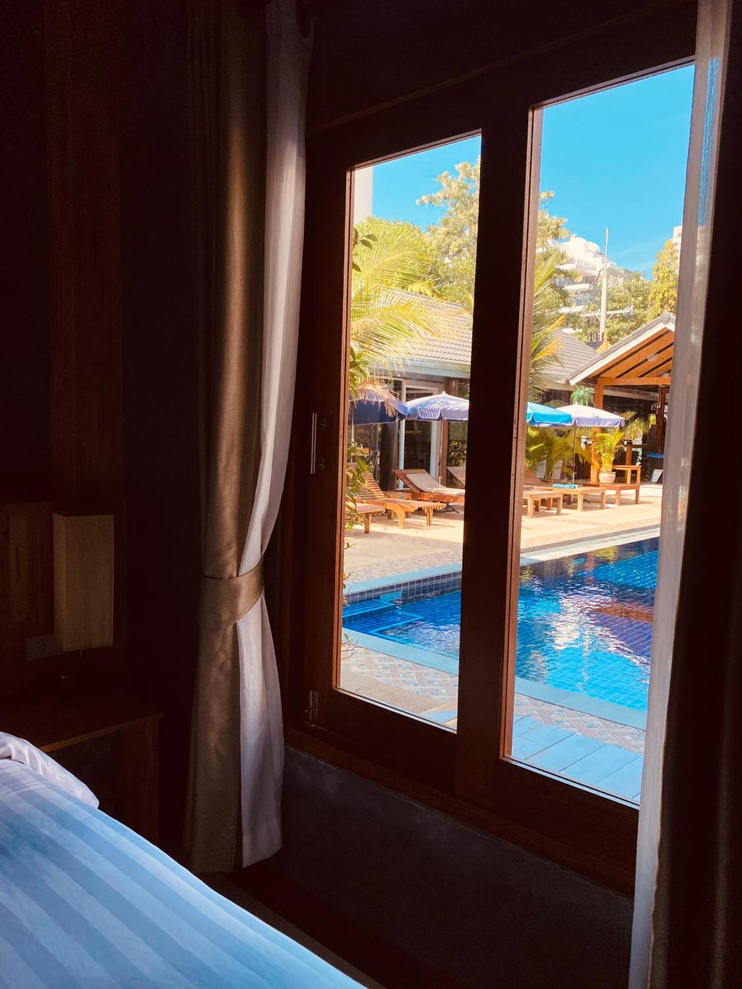 Paradise Land Resort Pattaya Phòng bức ảnh