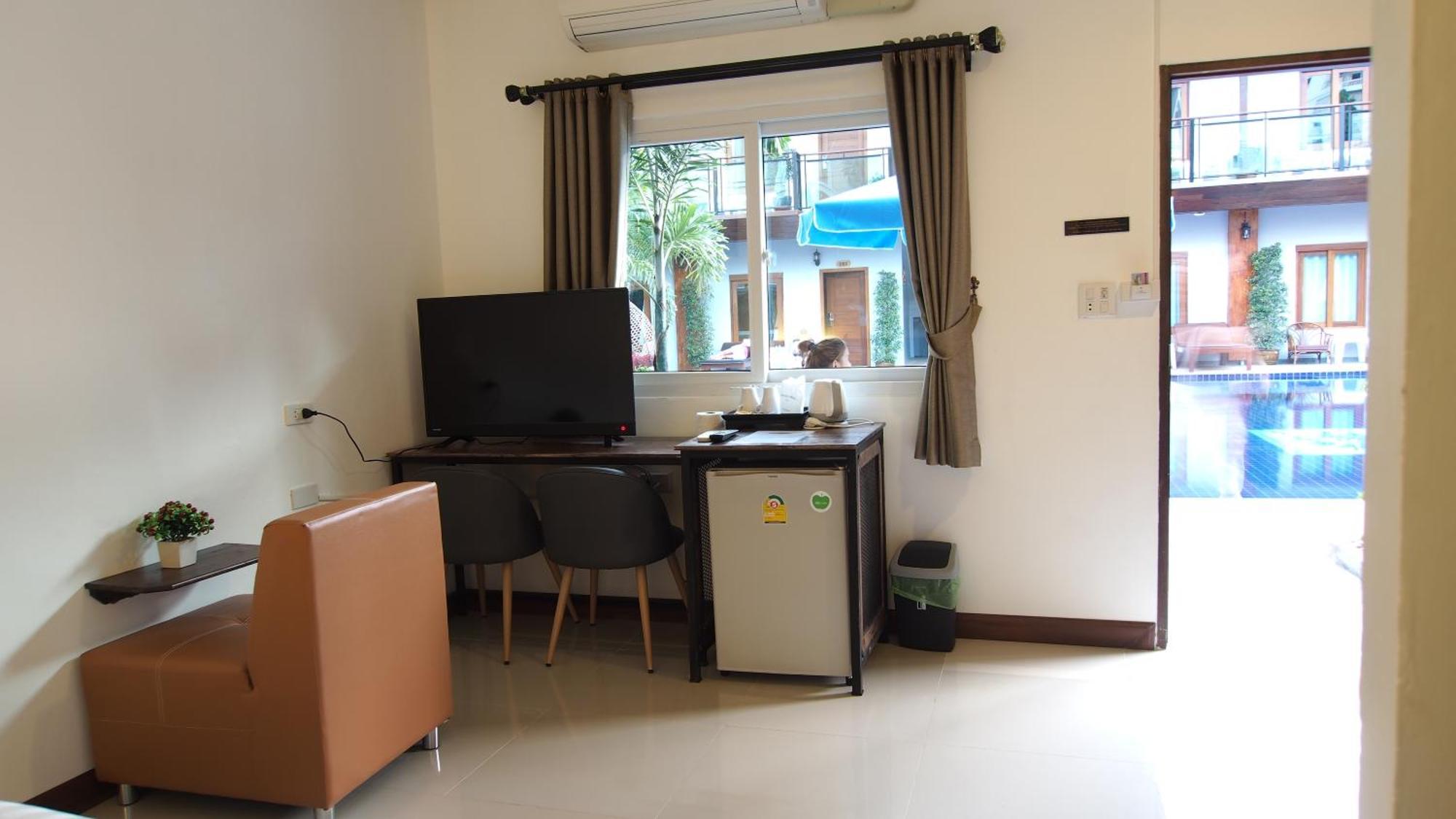 Paradise Land Resort Pattaya Phòng bức ảnh