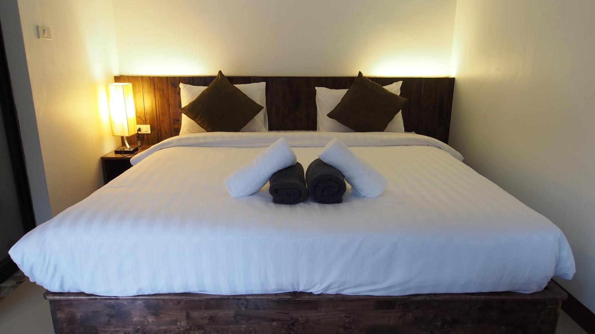 Paradise Land Resort Pattaya Phòng bức ảnh