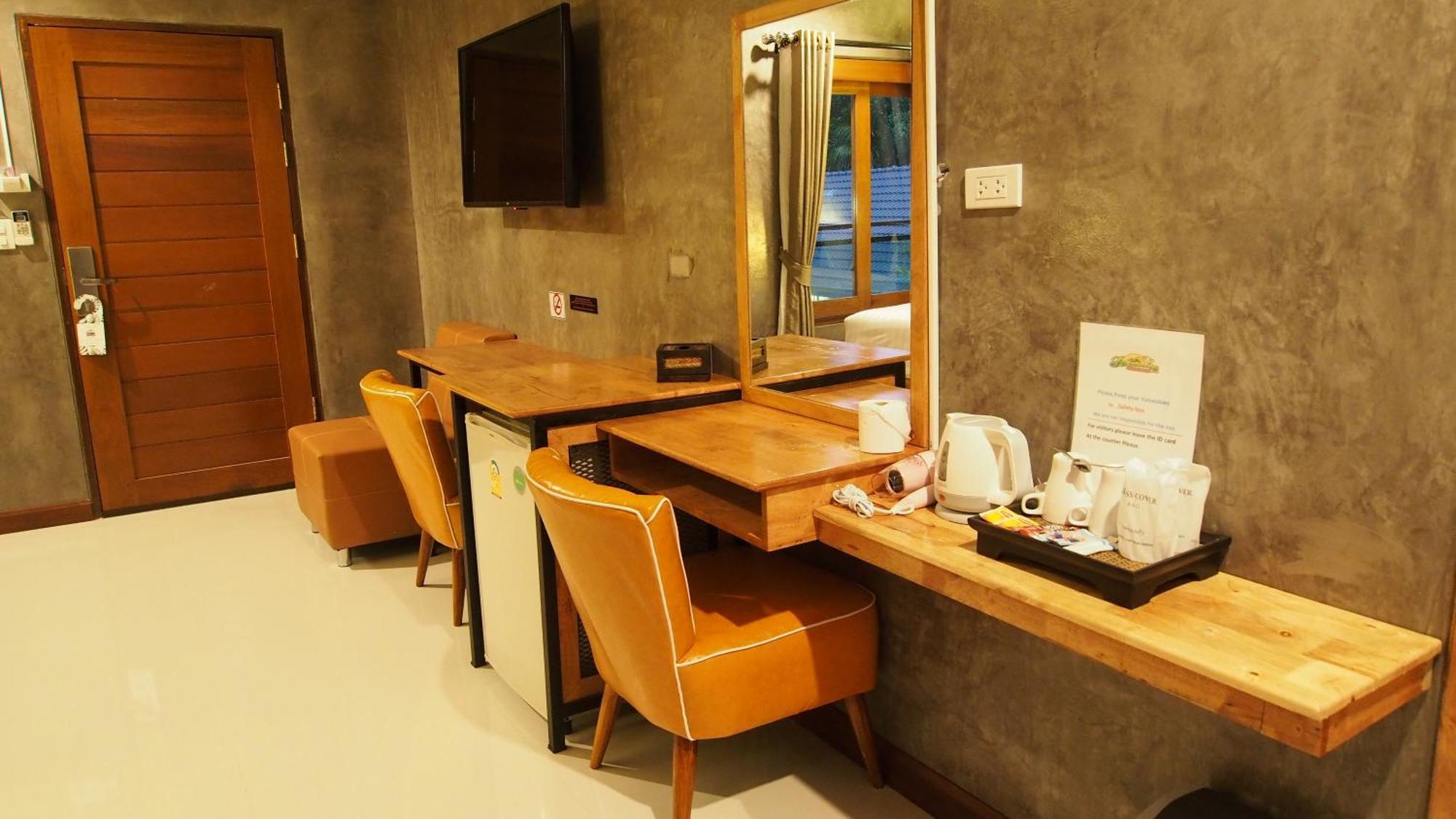 Paradise Land Resort Pattaya Phòng bức ảnh